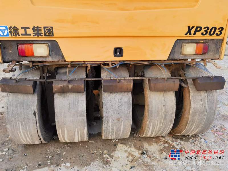 徐州市出售转让二手不详小时2018年徐工XP303轮胎压路机