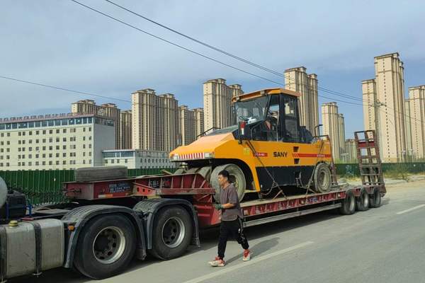 徐州市出售转让二手不详小时2016年三一重工SPR300-5轮胎压路机