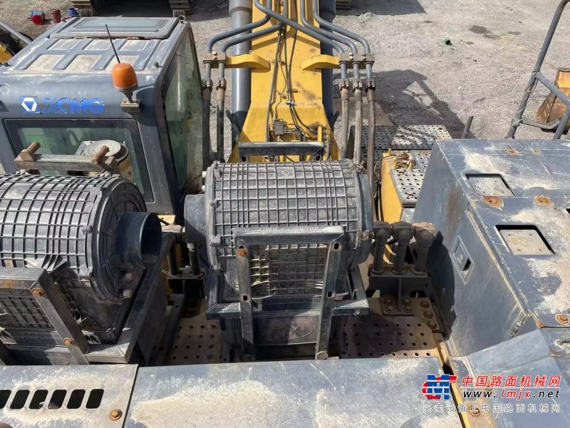 乌海市出售转让二手不详小时2019年徐工XE700D挖掘机