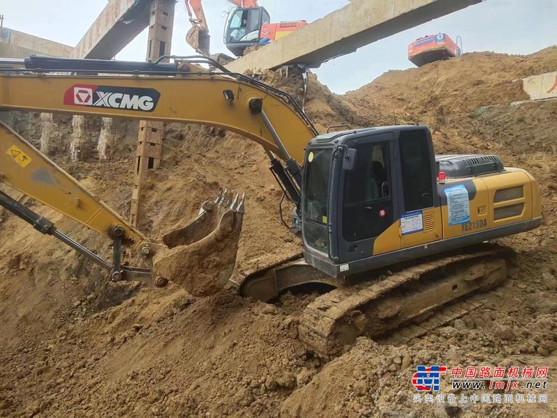 合肥市出售转让二手不详小时2019年徐工XE215DA挖掘机