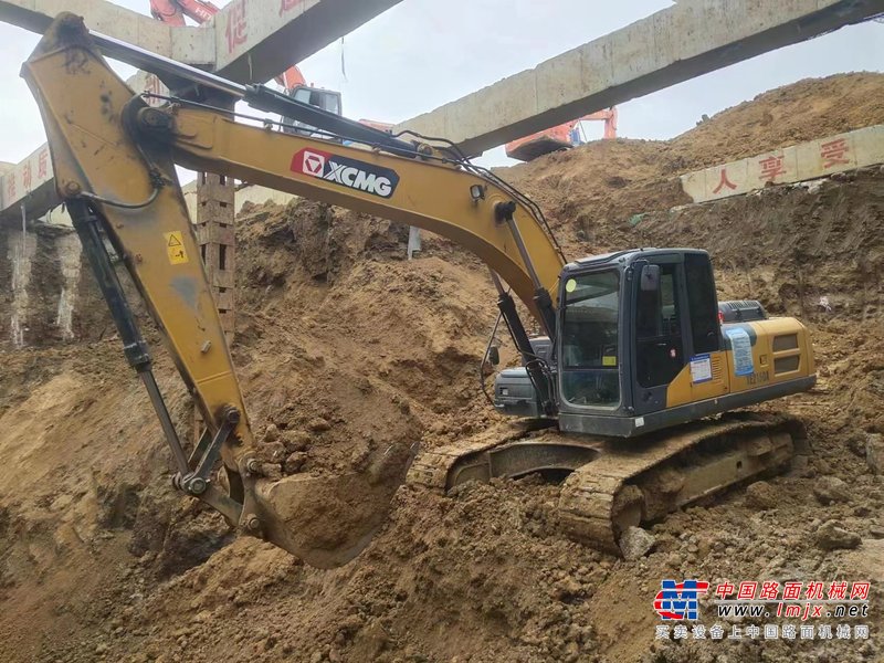 合肥市出售转让二手不详小时2019年徐工XE215DA挖掘机