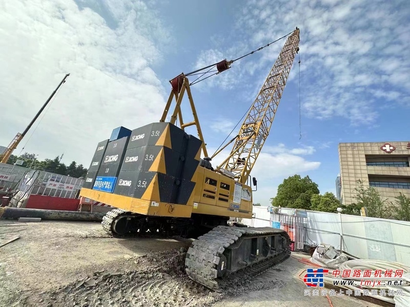徐州市出售转让二手不详小时2021年徐工XGC100履带起重机