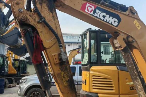 南宁市出售转让二手不详小时2022年徐工XE26U挖掘机