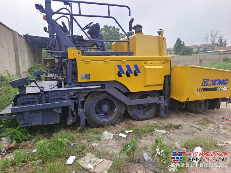 徐州市出售转让二手不详小时2017年徐工RP452L沥青摊铺机