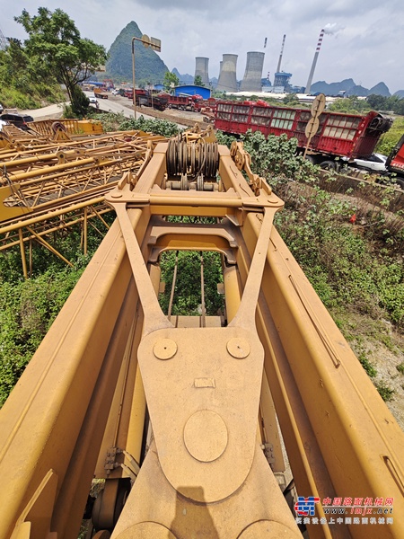 百色市出售转让二手不详小时2010年徐工QUY260履带起重机