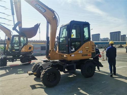 徐州市出售转让二手不详小时2022年徐工XE60WD挖掘机