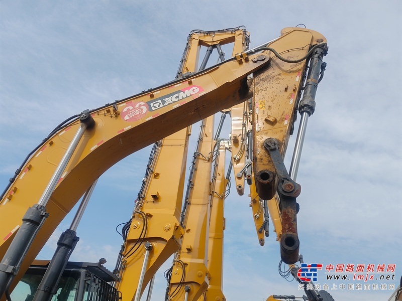 徐州市出售转让二手不详小时2021年徐工XE690DK挖掘机