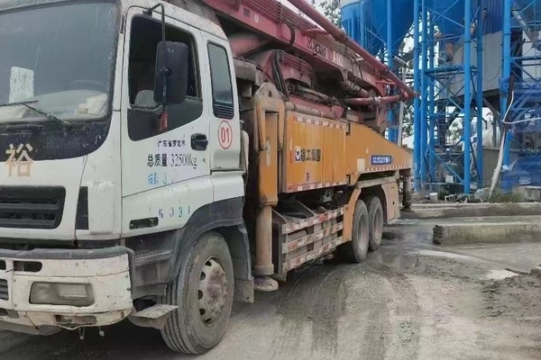 广州市出售转让二手不详小时2013年徐工HB46K泵车