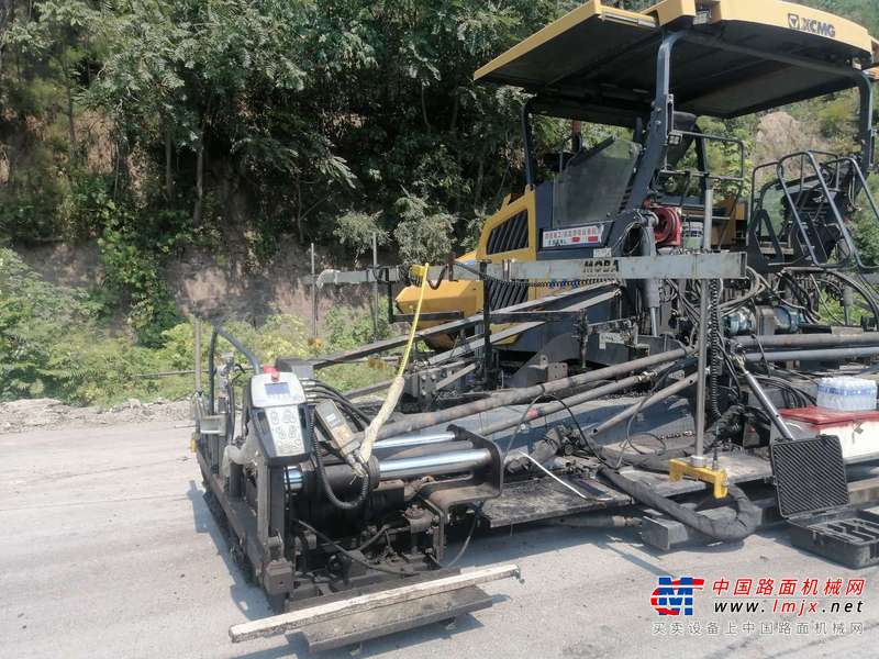 徐州市出售转让二手不详小时2022年徐工RP1655T沥青摊铺机