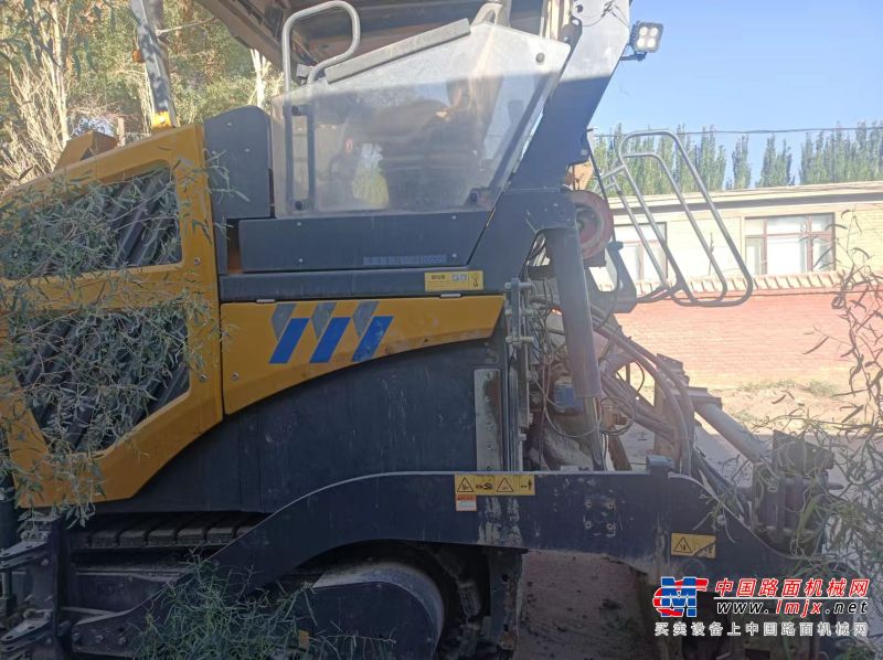 阿勒泰地区出售转让二手不详小时2019年徐工RP1655T沥青摊铺机