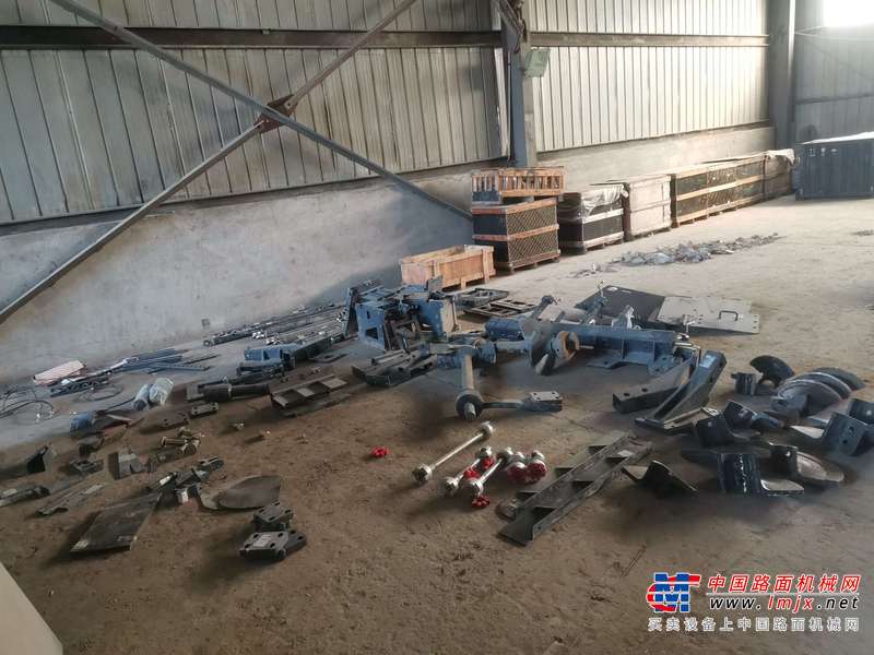 徐州市出售转让二手不详小时2022年徐工RP1253T沥青摊铺机