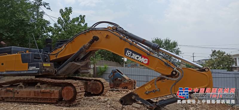 济南市出售转让二手不详小时2020年徐工XE550DK挖掘机