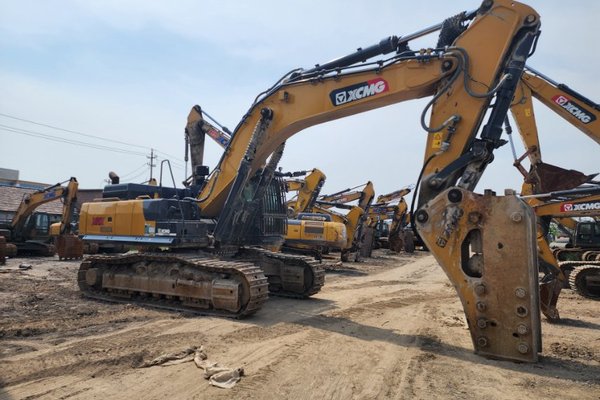 潍坊市出售转让二手不详小时2021年徐工XE550DK挖掘机