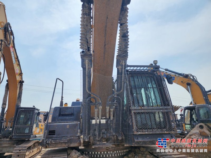 潍坊市出售转让二手不详小时2021年徐工XE550DK挖掘机
