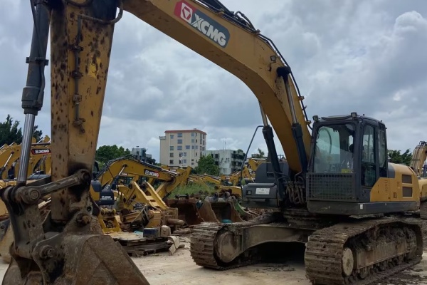 广州市出售转让二手不详小时2020年徐工XE305D挖掘机