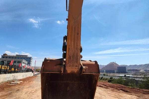 兰州市出售转让二手不详小时2021年徐工XE370D挖掘机