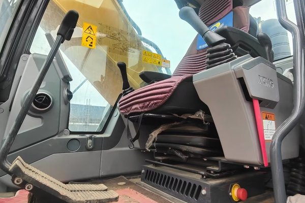兰州市出售转让二手不详小时2021年徐工XE370D挖掘机