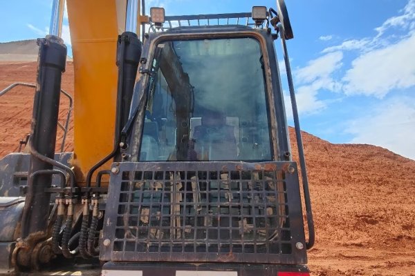 兰州市出售转让二手不详小时2021年徐工XE305D挖掘机