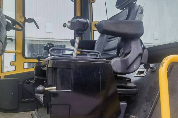 衡水市出售转让二手不详小时2019年徐工XD133C双钢轮压路机