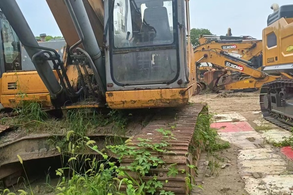 苏州市出售转让二手不详小时2018年徐工XE215D挖掘机