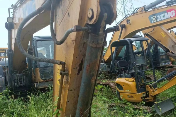 苏州市出售转让二手不详小时2019年徐工XE200DA挖掘机
