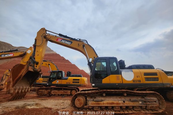 兰州市出售转让二手不详小时2021年徐工XE370D挖掘机