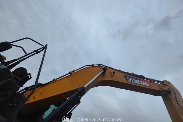 兰州市出售转让二手不详小时2021年徐工XE370D挖掘机