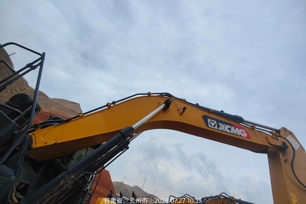 兰州市出售转让二手不详小时2021年徐工XE370D挖掘机