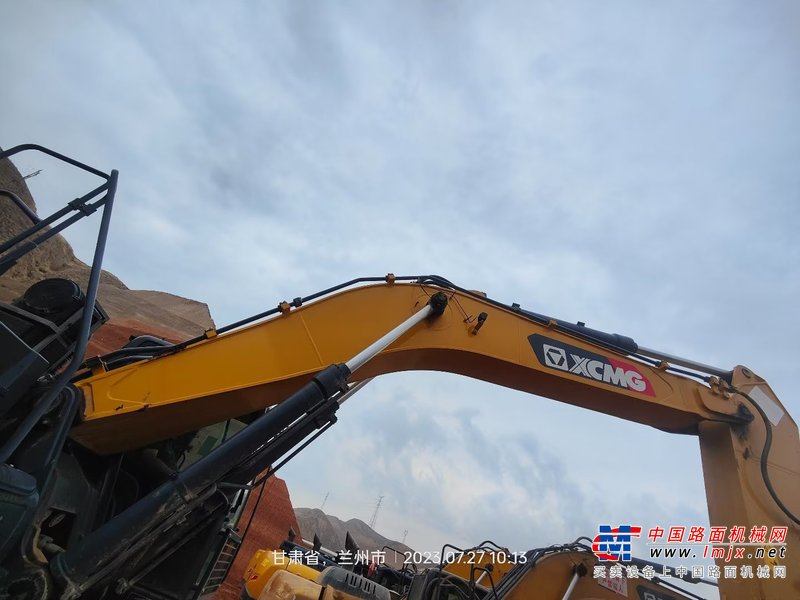 兰州市出售转让二手不详小时2021年徐工XE370D挖掘机