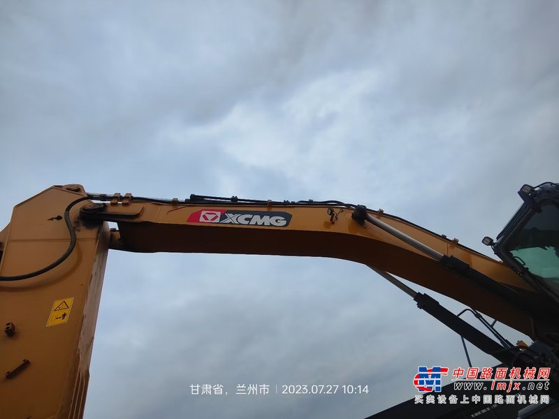 兰州市出售转让二手不详小时2021年徐工XE370D挖掘机