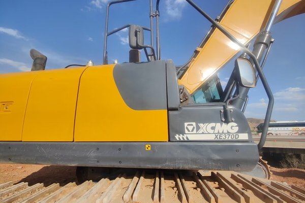 兰州市出售转让二手不详小时2021年徐工XE370D挖掘机