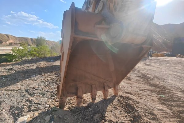 兰州市出售转让二手不详小时2021年徐工XE370D挖掘机