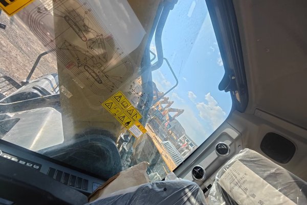兰州市出售转让二手不详小时2021年徐工XE370D挖掘机