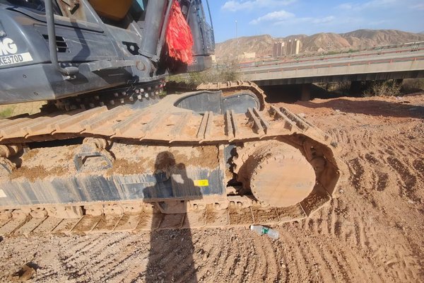 兰州市出售转让二手不详小时2021年徐工XE370D挖掘机