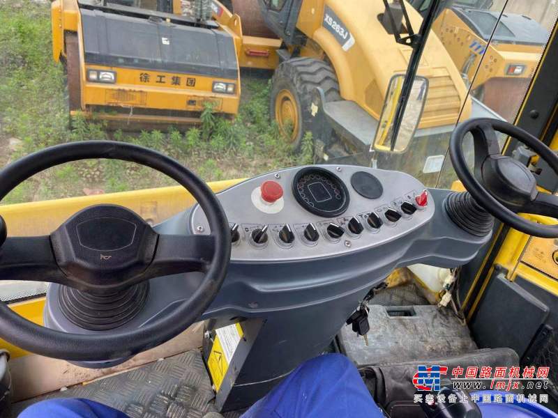 台州市出售转让二手不详小时2019年徐工XD133C双钢轮压路机