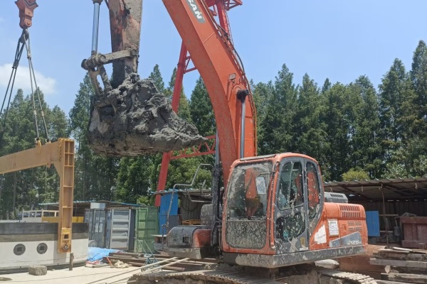 上海出售转让二手不详小时2019年斗山DH215-9挖掘机