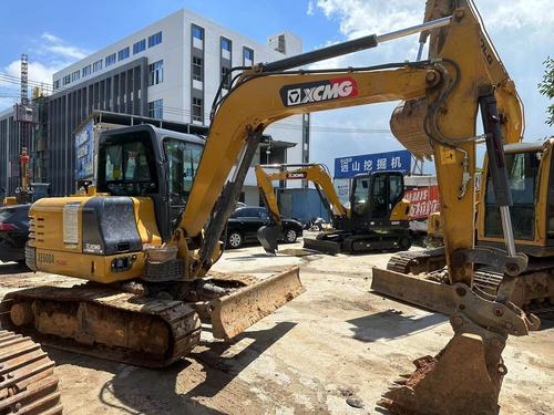 泉州市出售转让二手不详小时2000年徐工XE60挖掘机