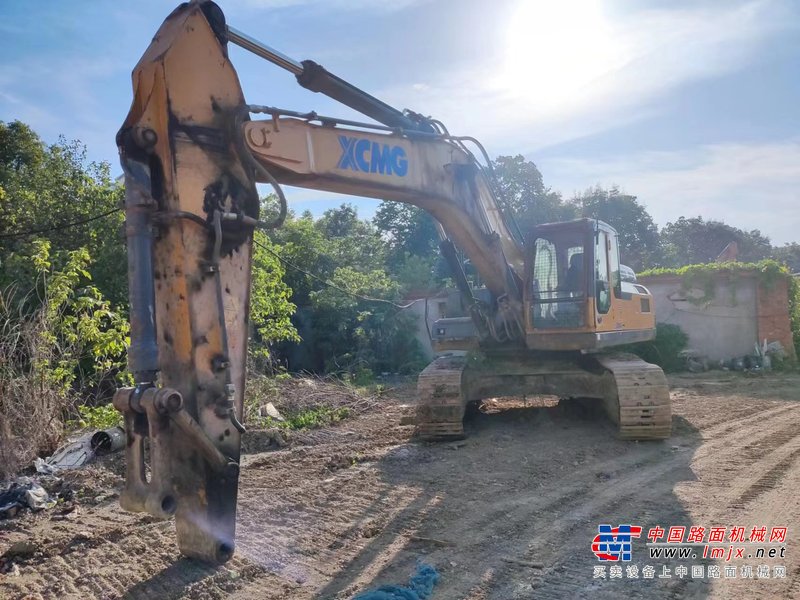 池州市出售转让二手不详小时2018年徐工XE370D挖掘机