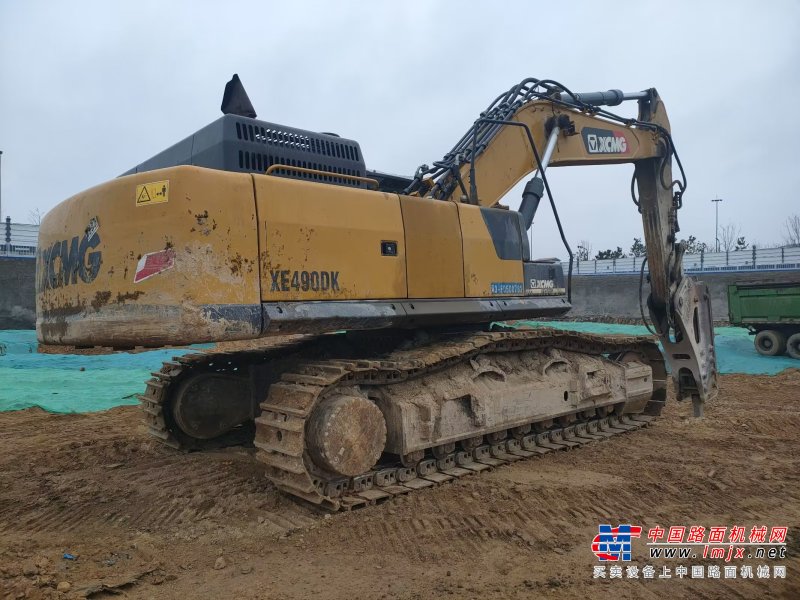 青岛市出售转让二手不详小时2021年徐工XE490DK挖掘机