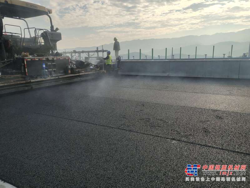 徐州市出售转让二手不详小时2022年徐工RP1655T沥青摊铺机