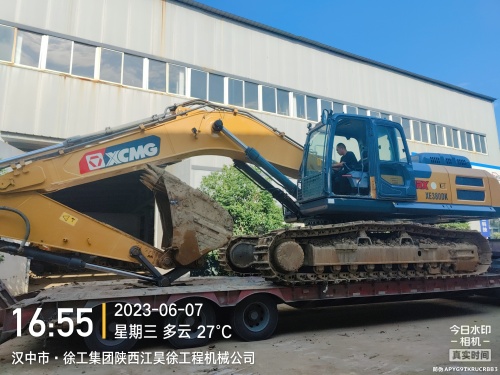 汉中市出售转让二手不详小时2021年徐工XE380DK挖掘机