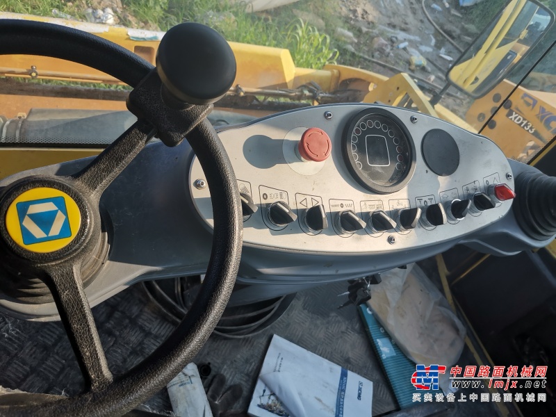 滁州市出售转让二手不详小时2020年徐工XD133C双钢轮压路机