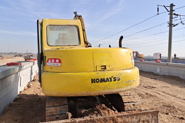 锦州市出售转让二手不详小时2008年小松PC60挖掘机