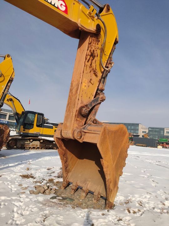 喀什地区出售转让二手不详小时2022年徐工XE550DK挖掘机
