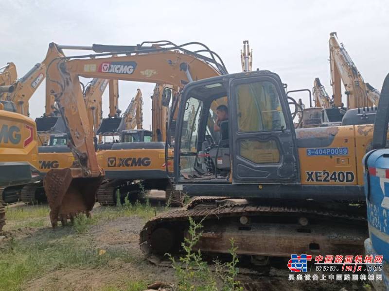 郑州市出售转让二手不详小时2019年徐工XE215DA挖掘机