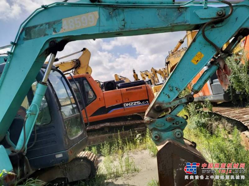 长春市出售转让二手不详小时2010年神钢SK75挖掘机