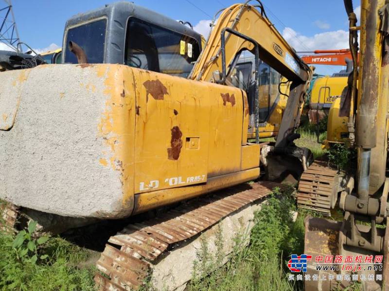 长春市出售转让二手不详小时2009年雷沃重工FR75挖掘机