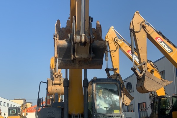 银川市出售转让二手不详小时2022年徐工XE245DK挖掘机