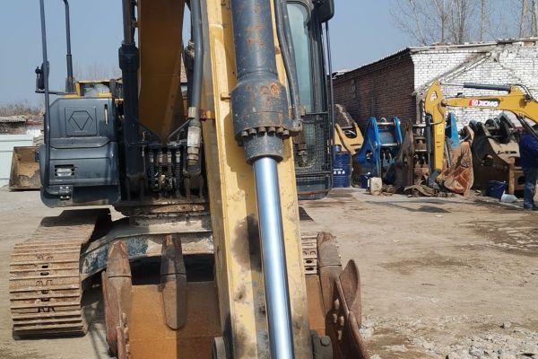 石家庄市出售转让二手不详小时2018年徐工XE135D挖掘机