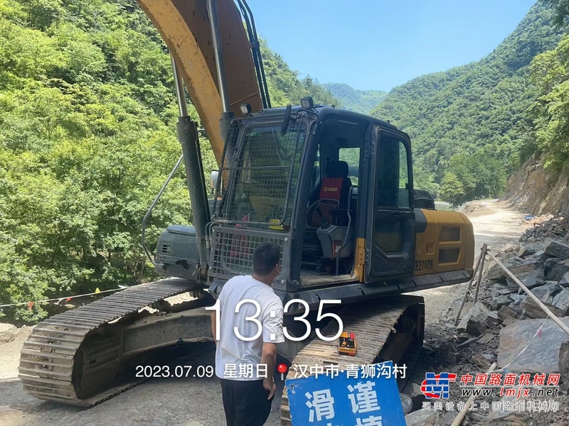 汉中市出售转让二手不详小时2020年徐工XE245DK挖掘机